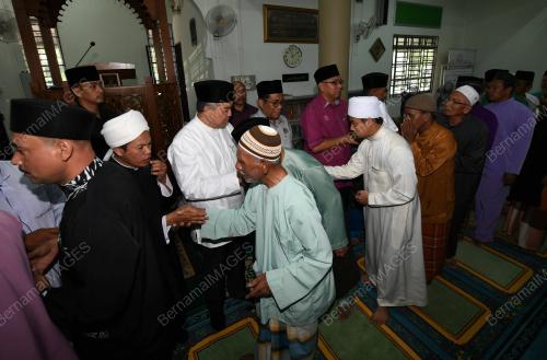 JB05_12042018_TPM_SOLAT_JUMAAT_BN201804104778