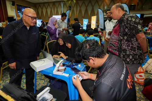 DATUK TS DR AMINUDDIN HASSIM 