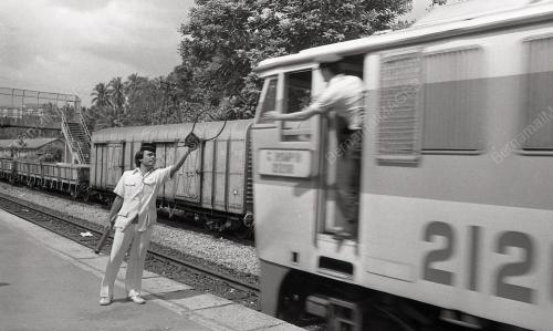 PENOLONG KETUA STESYEN KERETAPI