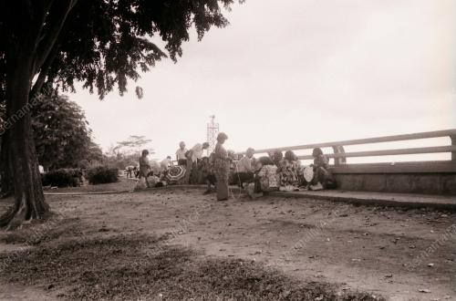 PENYELUDUP KECIL-KECILAN