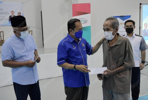 DATUK SERI AHMAD MASLAN