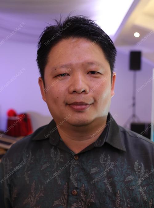 DR YEONG CHE FAI