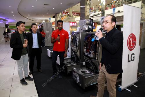 JB05_13072018_LG_ROADSHOW