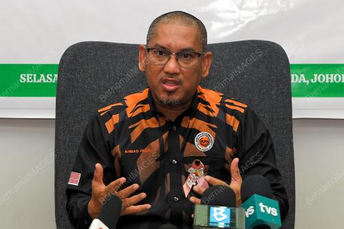 DATUK SERI AHMAD FAIZAL AZUMU 