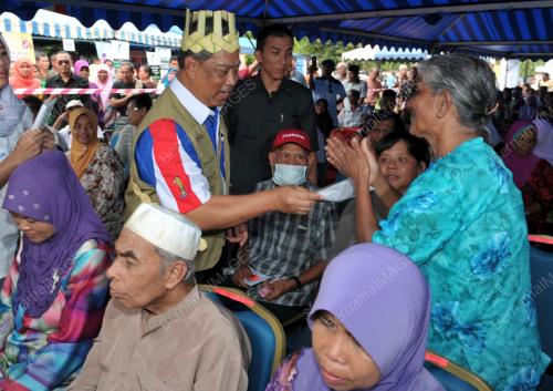 TAN SRI MUHYIDDIN YASSIN