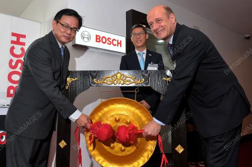 JB05_13102015_PEJABAT_BOSCH