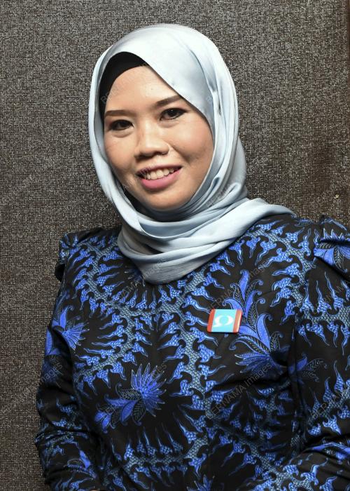 NAPSIAH KHAMIS MAHARAN
