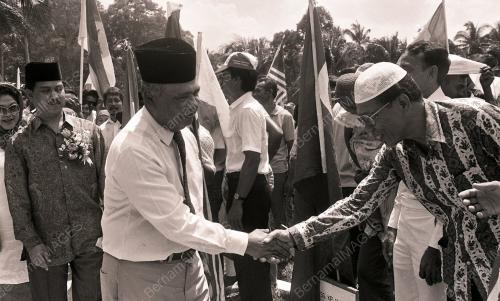 JB05_140390_RAKYAT