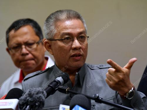 DATUK SERI DR ADHAM BABA
