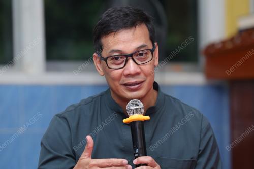 MOHD RADZUAN MOHAMED