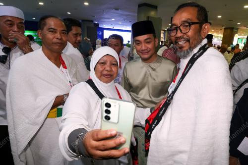 DATUK ONN HAFIZ GHAZI 