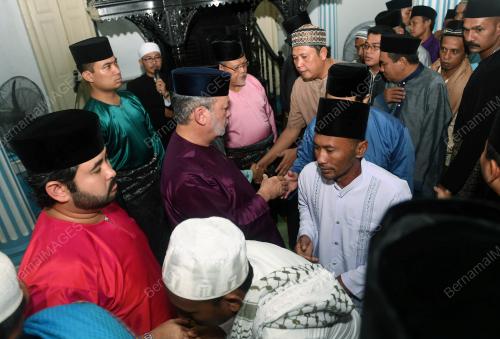 JB05_15062018_SOLAT_AIDILFITRI