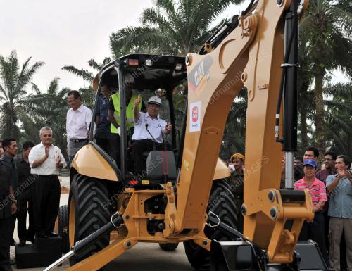 TAN SRI MUHYIDDIN YASSIN