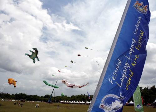 JB05_16022011_LAYANG-LAYANG