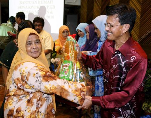 RAJA NONG CHIK RAJA ZAINAL ABIDIN