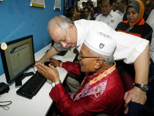 JB05_18012011_PM-FELDA