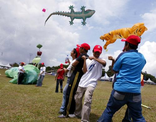 JB05_18022011_LAYANG-LAYANG