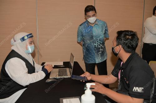 DATUK SERI MOHAMED AZMIN ALI