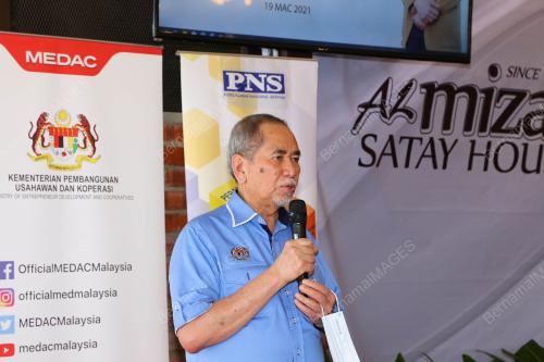 DATUK SERI DR WAN JUNAIDI TUANKU JAAFAR
