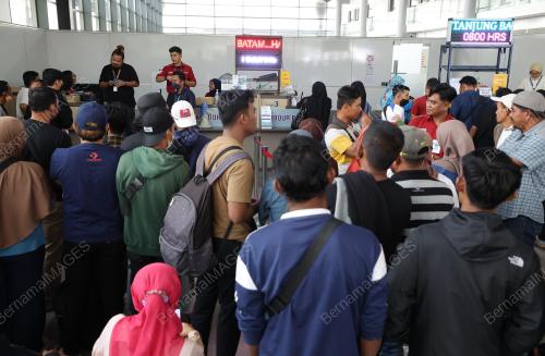 TERMINAL FERI ANTARABANGSA PUTERI HARBOUR