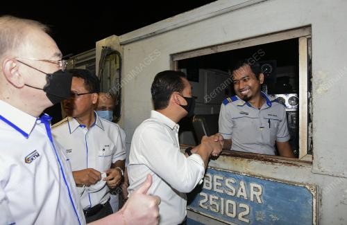 DATUK SERI WEE KA SIONG