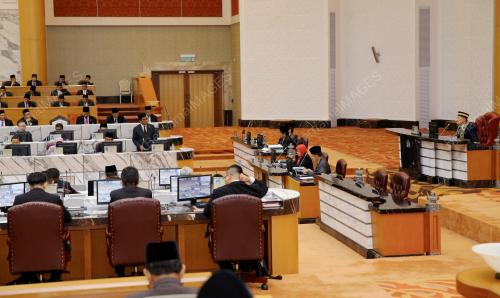 JB05_19112015_SIDANG_DUN