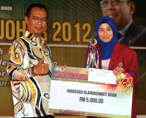 JB05_19122013_ANUGERAH_SUKAN