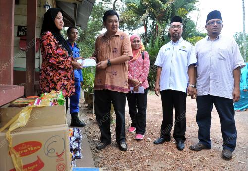 JB05_20012015_BANTUAN_BANJIR