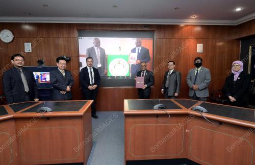 DATUK IR DR WAHID OMAR