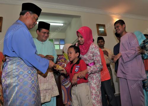 TAN SRI MUHYIDDIN YASSIN
