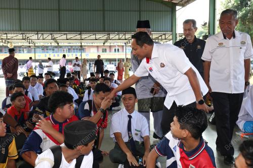 AZNAN TAMIN