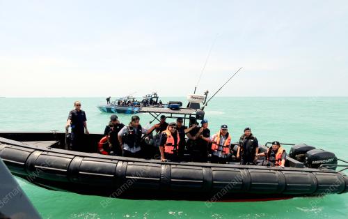 JB05_21052015_KAPAL_KARAM