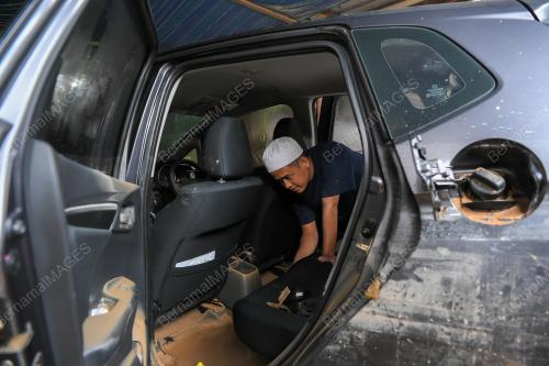 BANJIR KILAT KG LAUT