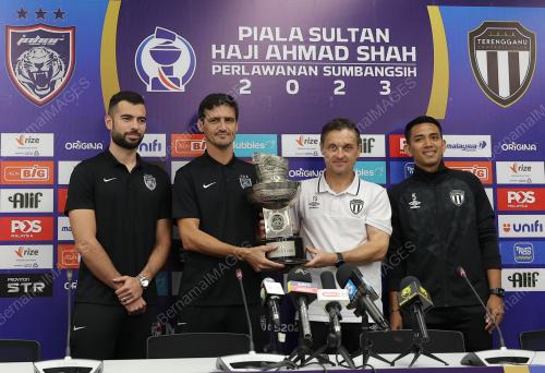PIALA SULTAN HAJI AHMAD SHAH