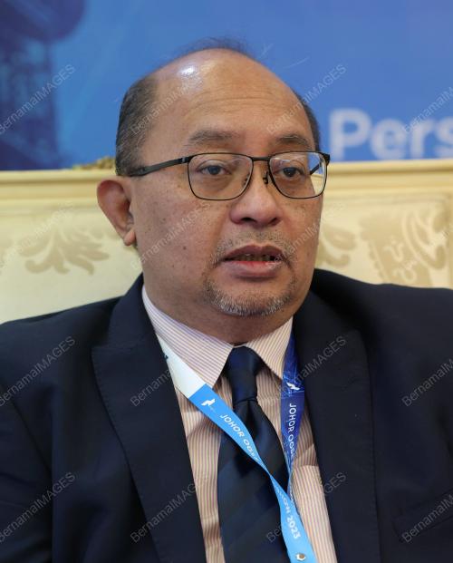 IZHAR HIFNEI ISMAIL
