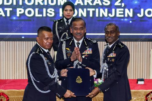 TAN SRI RAZARUDIN HUSAIN 