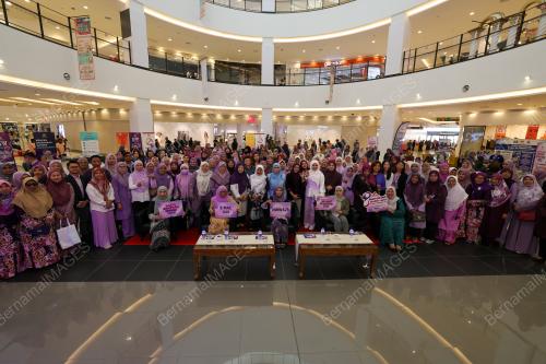 DATUK SERI DR NORAINI AHMAD