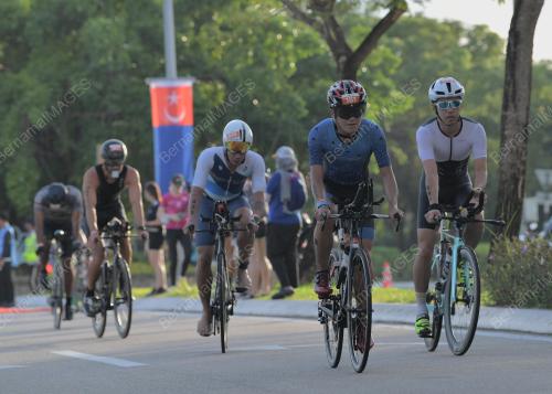 IRONMAN 70.3 DESARU COAST