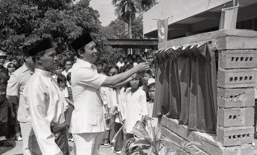 SEKOLAH