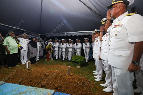 ALLAHYARHAM MUHAMAD AMIR MOHAMAD
