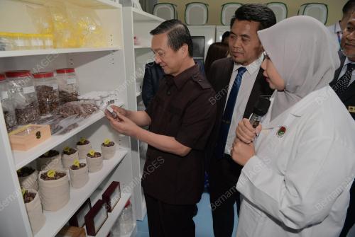 DATUK SERI DR WEE JECK SENG