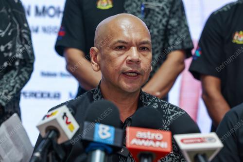 DATUK ARMIZAN MOHD ALI 