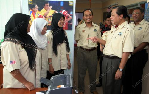 ISMAIL SABRI YAAKOB