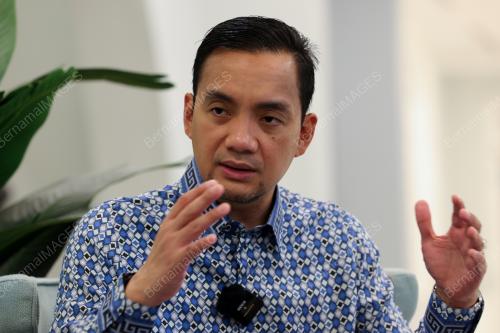 DATUK ONN HAFIZ GHAZI