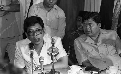 JB05_28041982_SIDANG