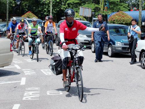JB05_28092012_BERBASIKAL
