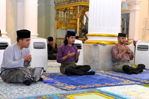 TUNKU TEMENGGONG JOHOR TUNKU IDRIS ISKANDAR