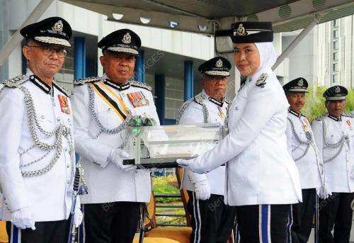 DATUK KAMARUL ZAMAN MAMAT