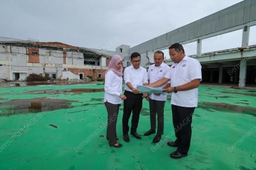 AKMAL NASRULLAH MOHD NASIR 