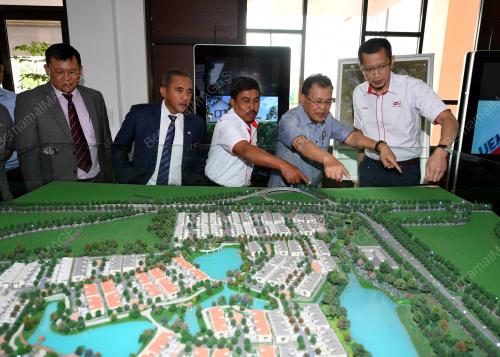 JB05_30082018_PERSIMPANGAN_BERTINGKAT